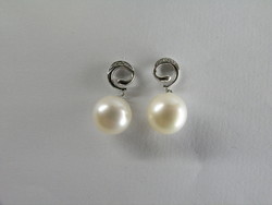 PERLES BLANCHES PENDANTES  OR BLANC  18 CARATS