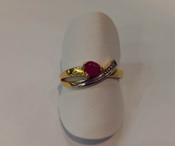 BAGUE RUBIS FORME POIRE BICOLORE 18 CARATS