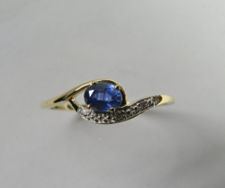 BAGUE SAPHIR ET DIAMANTS OR JAUNE 18 CARATS