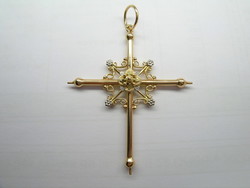 CROIX TRADITIONNELLE DE SAVOIE FLEURIE OR 750/000