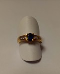 BAGUE SAPHIR OVALE ET DIAMANTS OR JAUNE 18 K